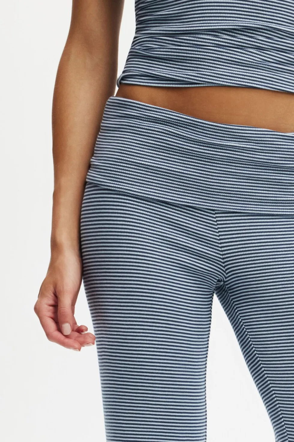 Airy Soft Roll Waist Pant