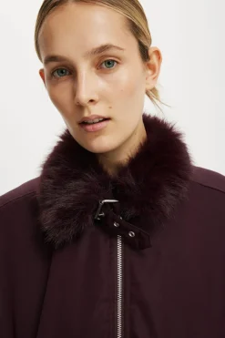 Astro Collared Bomber
