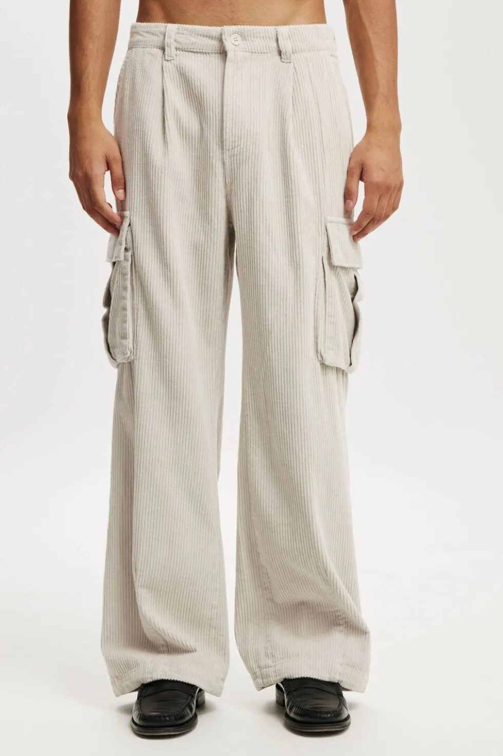 Baggy Pleat Cargo Pant