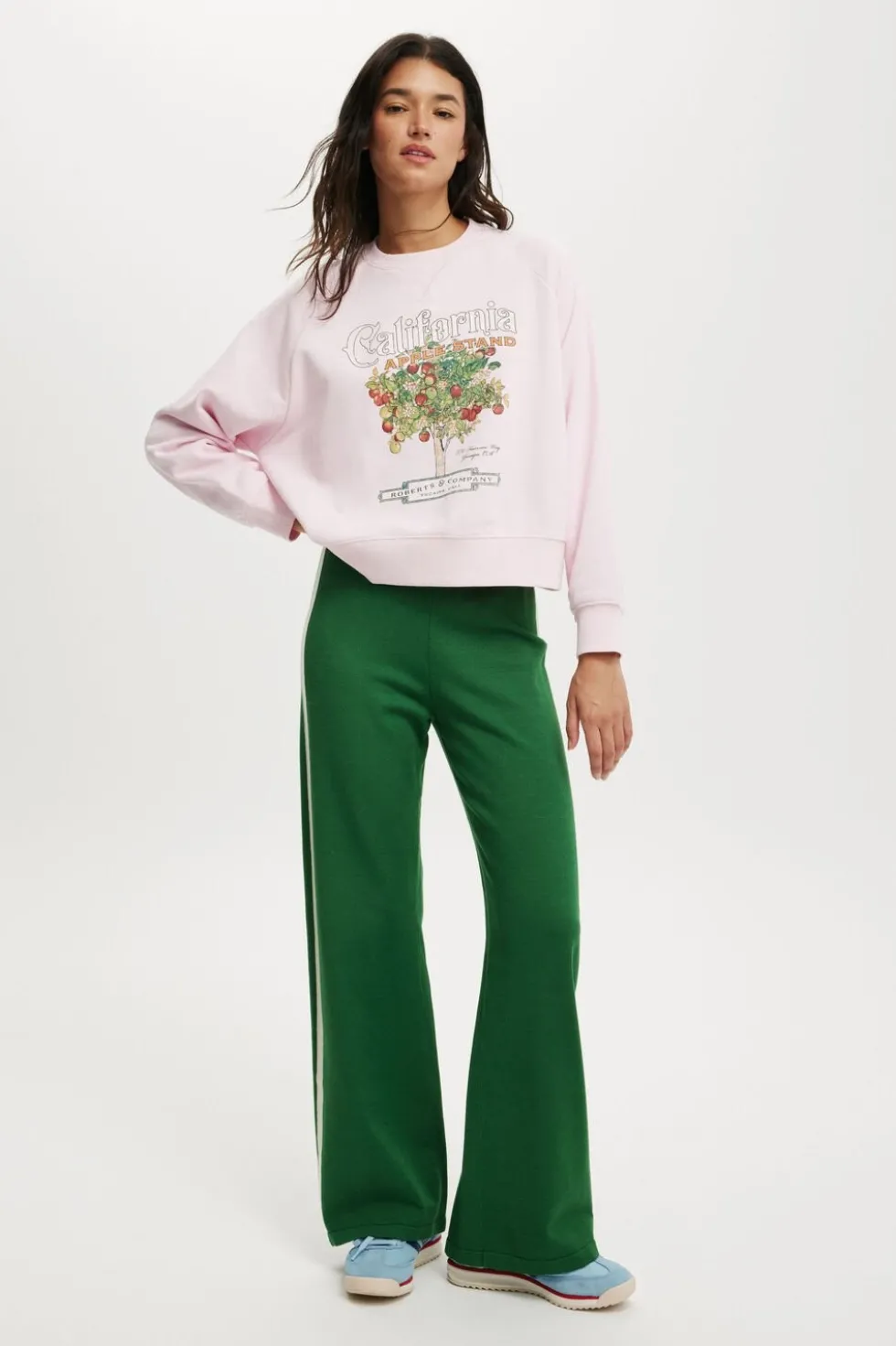 Classic Fleece Graphic Raglan Crew Sweatshirt