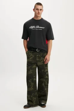 Cropped Fit Alfa Romeo T-Shirt