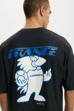 Cropped Fit FIFA T-Shirt