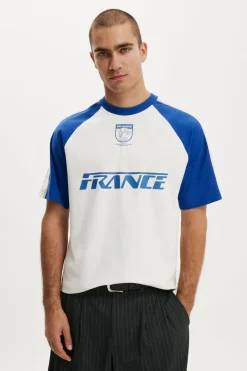 Cropped Fit FIFA T-Shirt