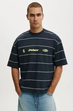 Cropped Fit Graphic T-Shirt