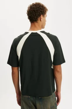 Cropped Fit Graphic T-Shirt
