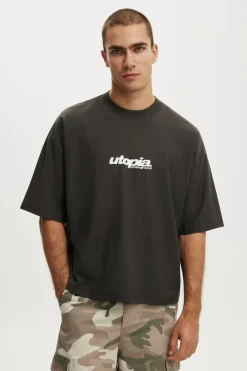 Cropped Fit Graphic T-Shirt