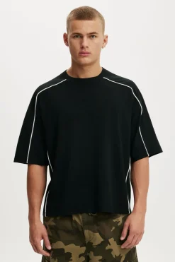 Cropped Fit T-Shirt