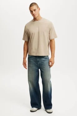 Cropped Fit T-Shirt