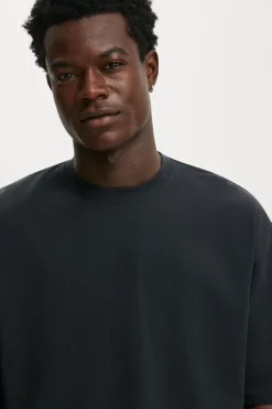 Cropped Fit T-Shirt