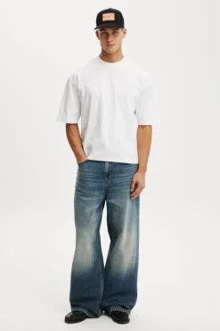 Cropped Fit T-Shirt