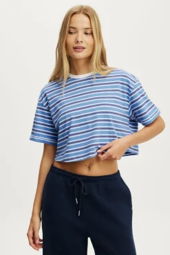 Cropped Graphic Active Tee