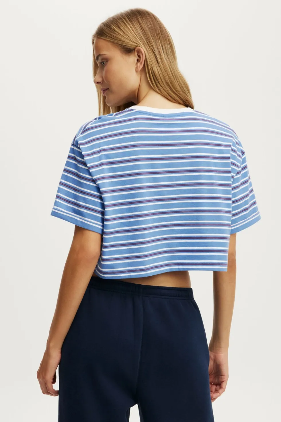 Cropped Graphic Active Tee