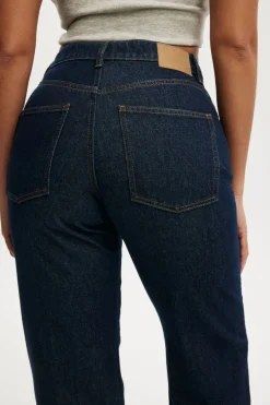 Curvy 91 Straight Jean