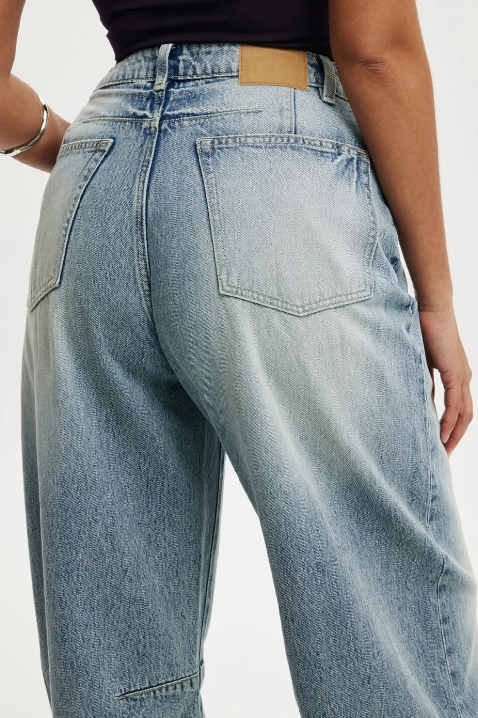 Curvy Barrel Jean
