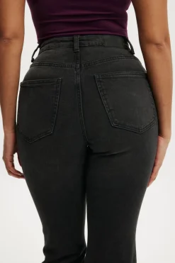 Curvy Flare Jean
