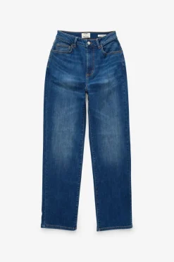 Curvy Stretch Straight Jean