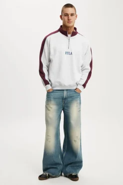 Graphic 1/4 Zip Fleece