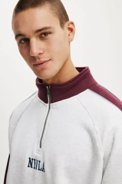 Graphic 1/4 Zip Fleece