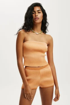 Hot Tropics Short