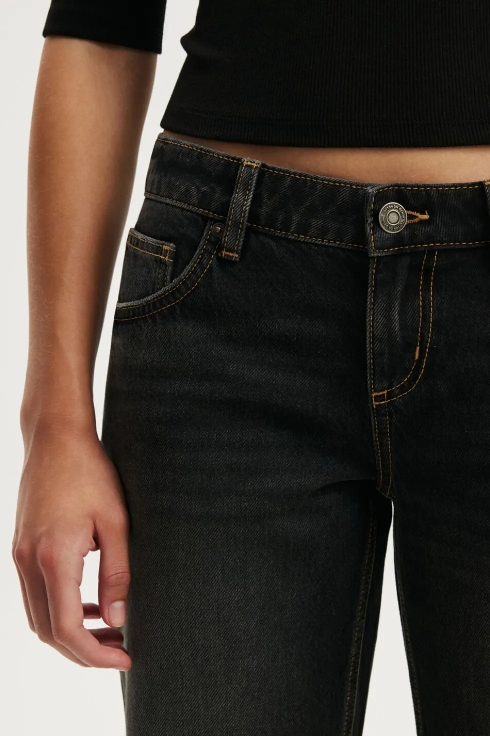 Low Rise Straight Jean