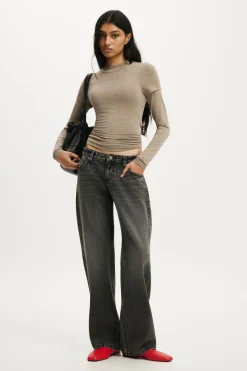 Petite Low Rise Straight Jean