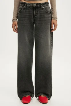 Petite Low Rise Straight Jean