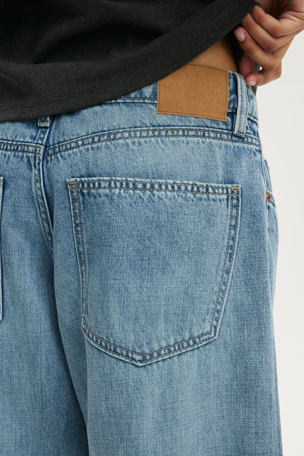 Petite Low Rise Wide Jean