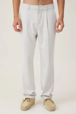 Relaxed Pleated Pant