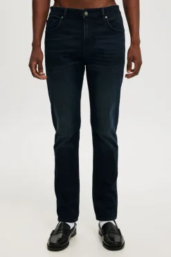 Relaxed Tapered Jean