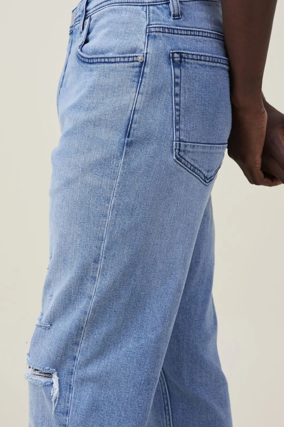 Relaxed Tapered Jean