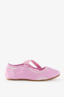 Spencer Sporty Flats