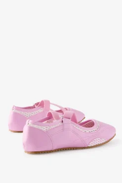 Spencer Sporty Flats