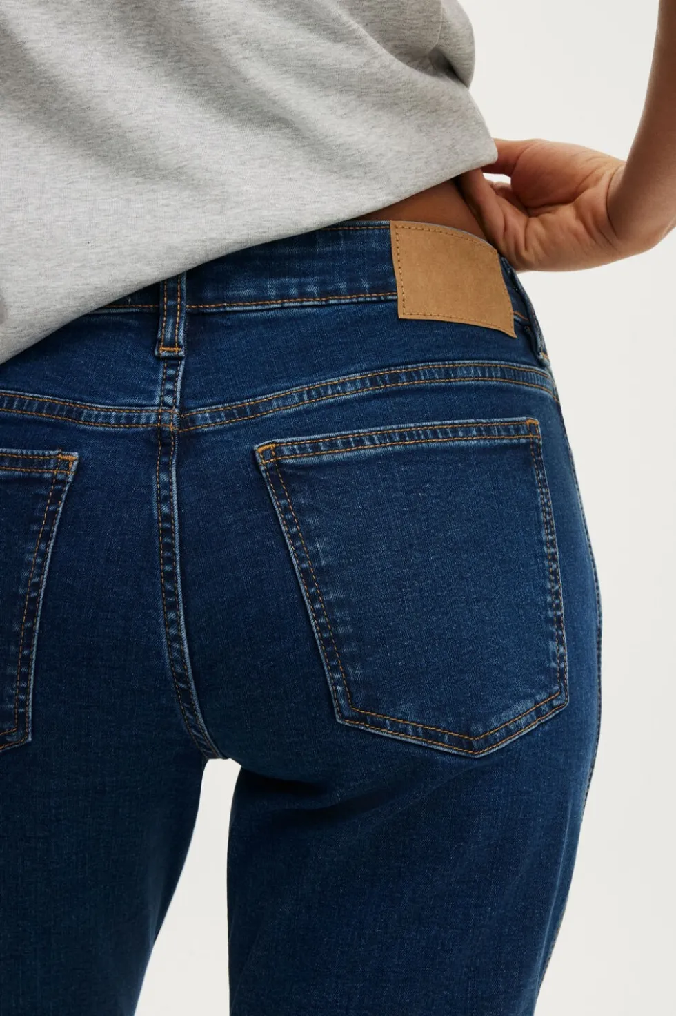 Stretch Slim Straight Jean