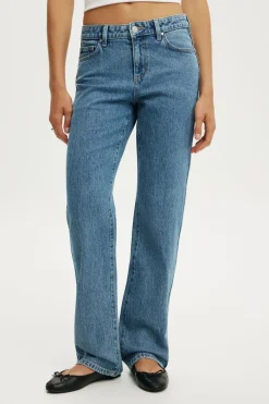 Stretch Slim Straight Jean