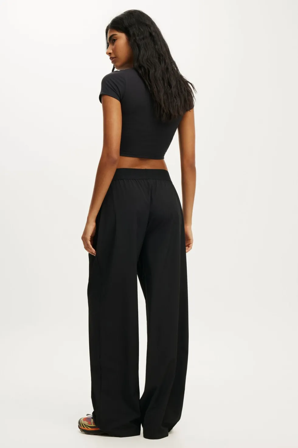 Studio Woven Elastic Pant