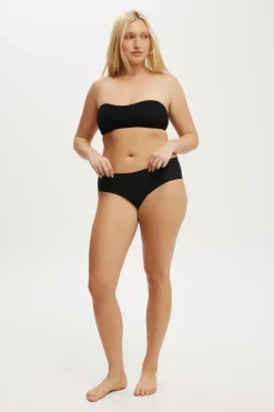 The Invisible Boyleg Brief