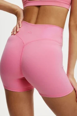Ultra Soft Invisible Scrunch Shortie Short