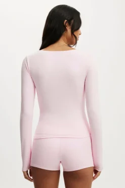 Ultra Soft Scoop Neck Long Sleeve