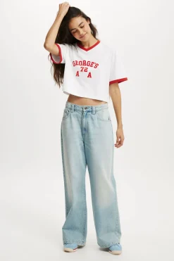 V Neck Boxy Crop Graphic Tee