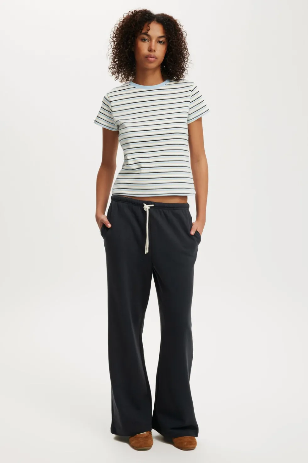 Wide Leg Sweatpant